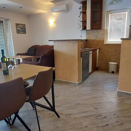 Adriatic - Apartment With Jacuzzi Sobra Ngoại thất bức ảnh